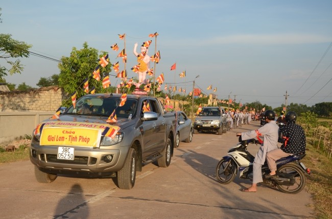 phat dan ha tinh 300.jpg